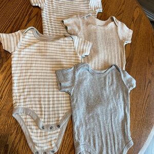 •SOLD•  Organic Cotton Onesie Bundle